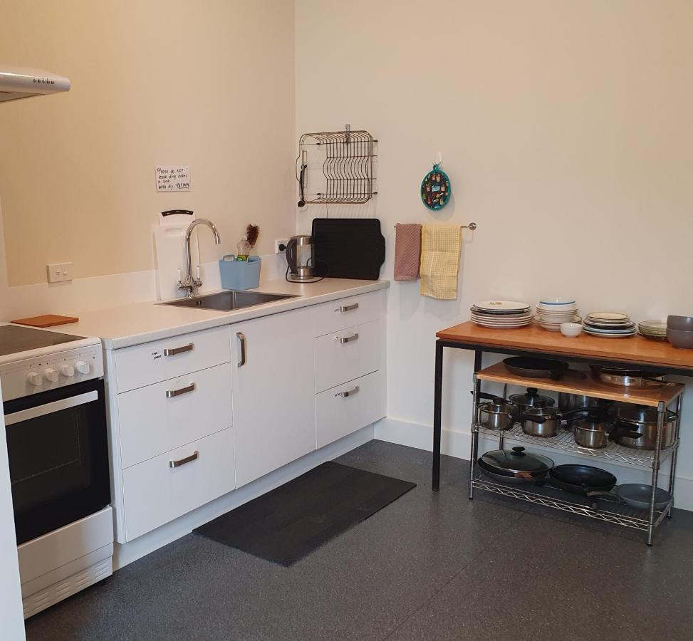 Travel Stay City Hostel Дьюндин Экстерьер фото