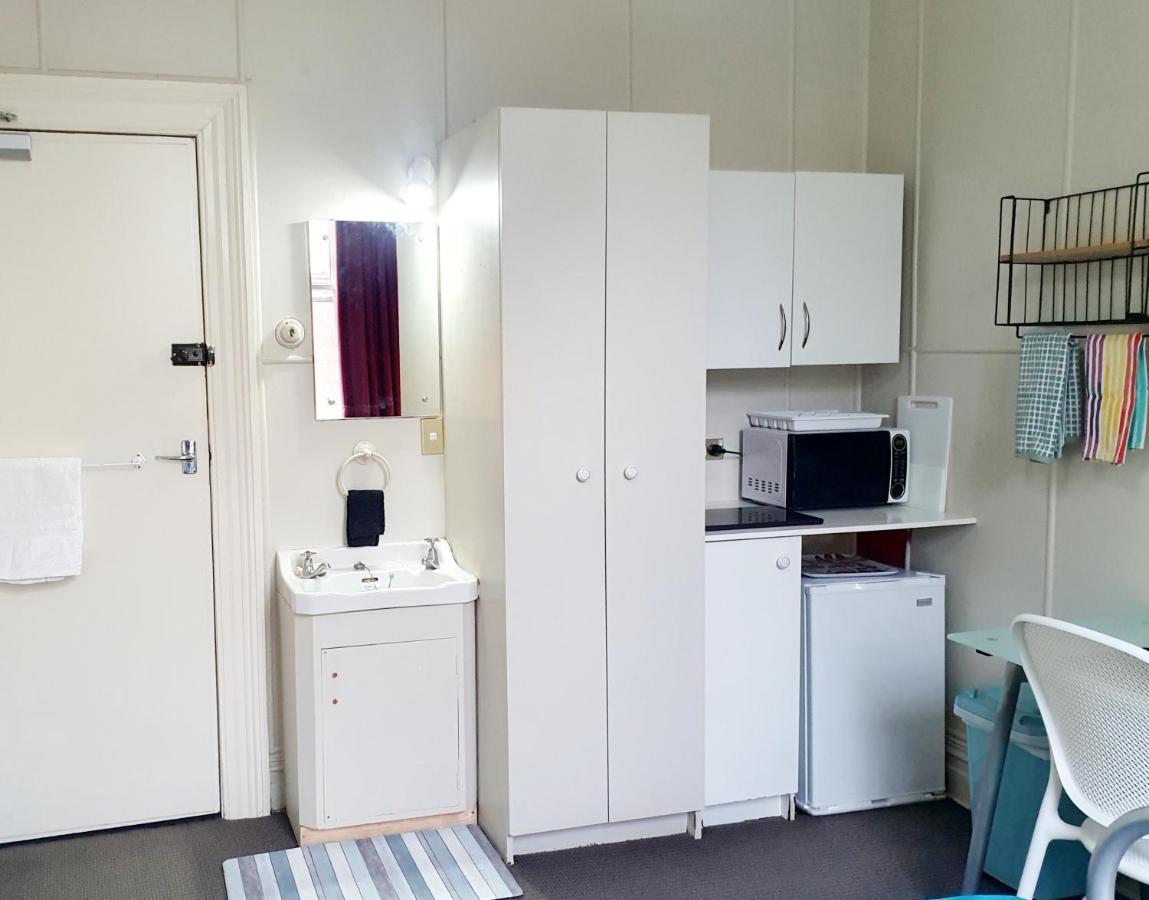 Travel Stay City Hostel Дьюндин Экстерьер фото