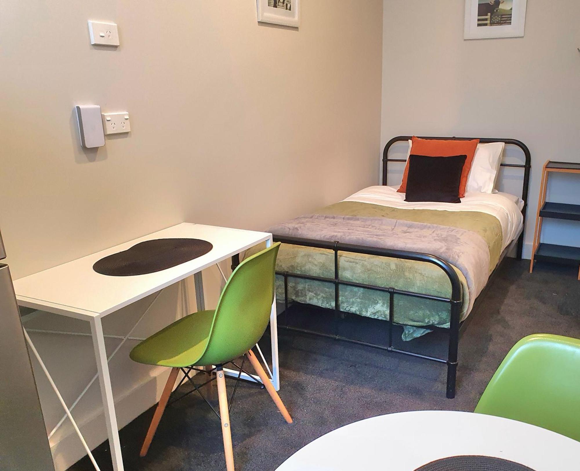 Travel Stay City Hostel Дьюндин Экстерьер фото
